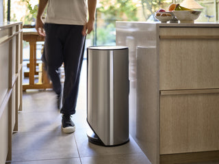 Joseph Joseph Arc 30L Bin - Stainless Steel