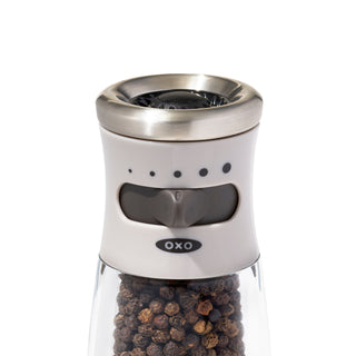 Oxo Contoured Mess-Free Grinder - Pepper